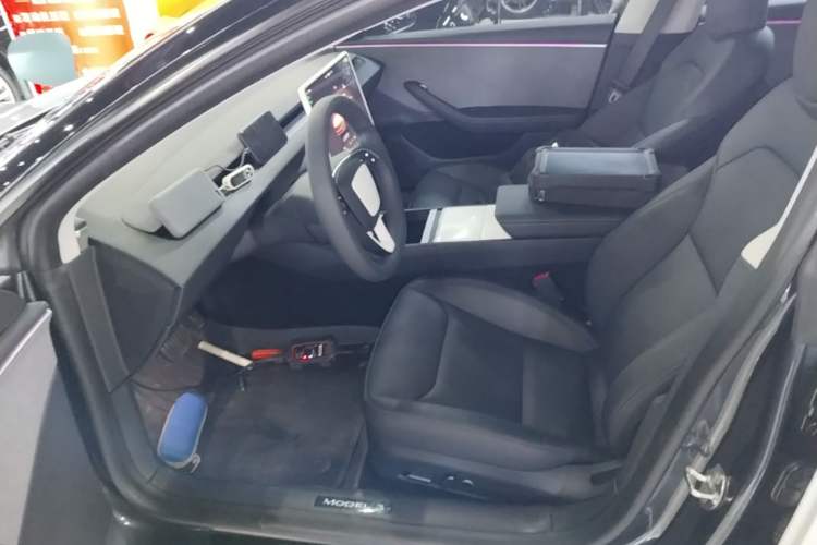 Used Tesla Model 3 2023 Rear-Wheel-Drive Version Left Front Seat