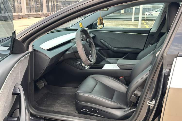 Used Tesla Model 3 2023 Rear-Wheel-Drive Version Left Front Seat