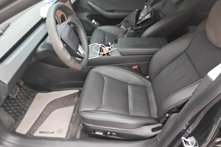 Used Tesla Model 3 2023 Long-Range All-Wheel-Drive Version Left Front Seat