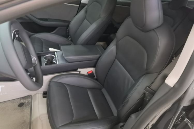 Used Tesla Model 3 2023 Rear-Wheel-Drive Version Left Front Seat