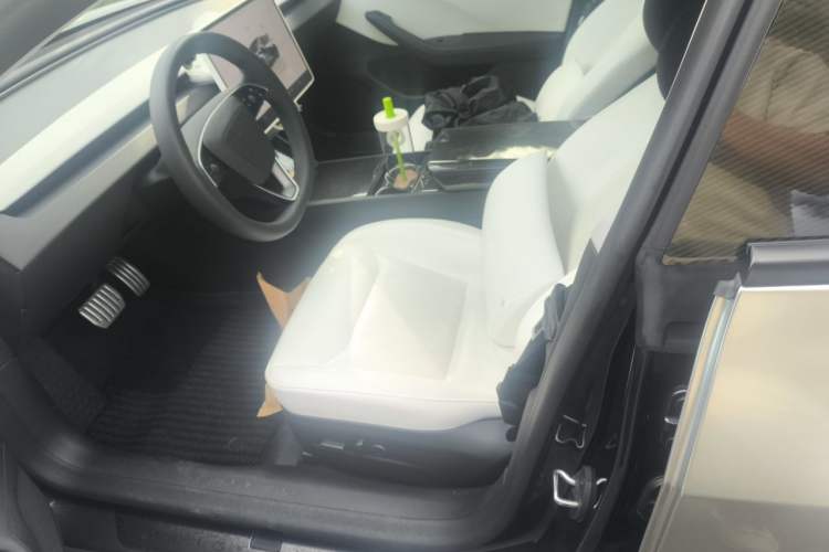 Used Tesla Model 3 2023 Rear-Wheel-Drive Version Left Front Seat
