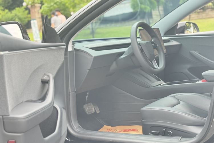 Used Tesla Model 3 2023 Rear-Wheel-Drive Version Left Front Seat