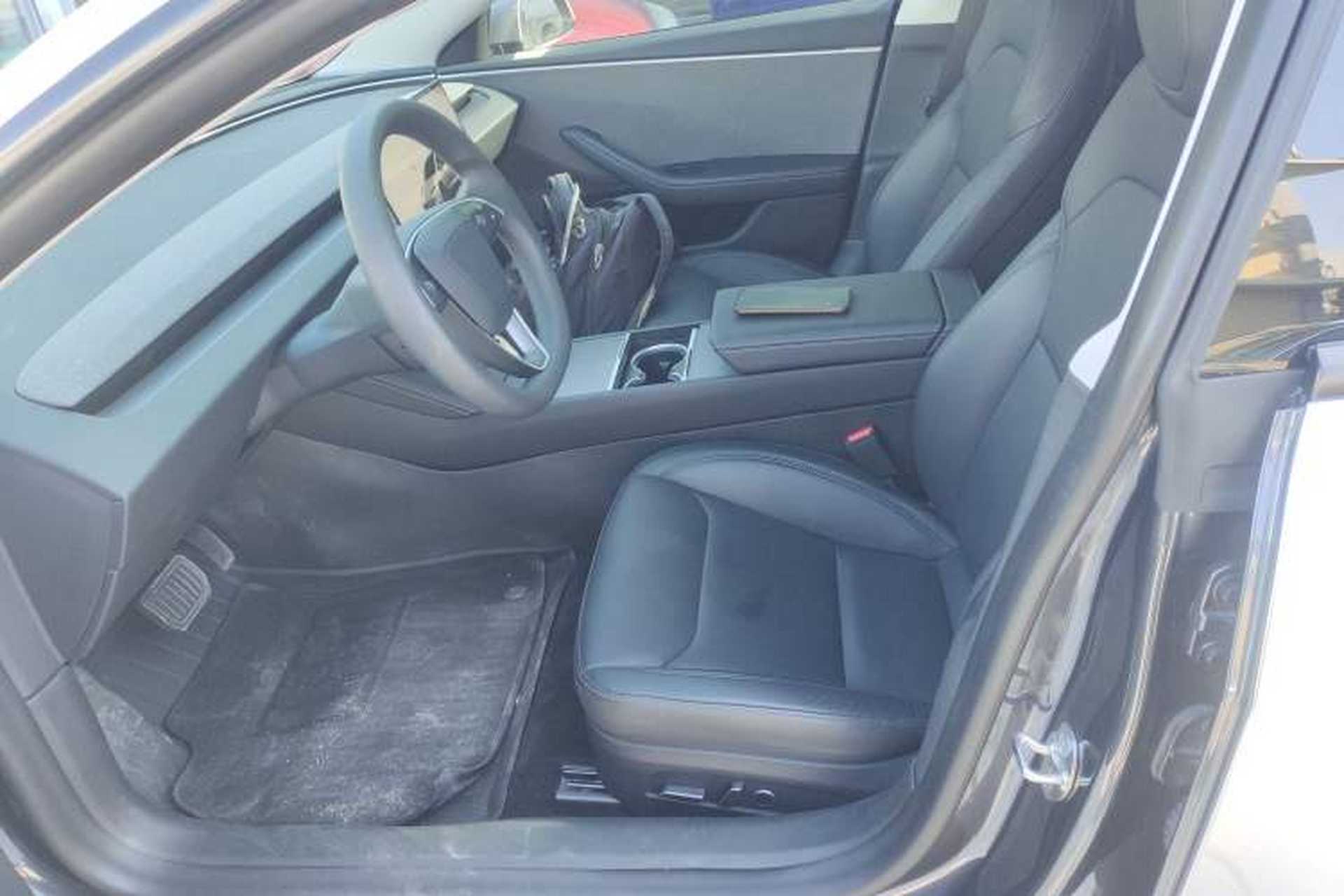 Used Tesla Model 3 2023 Rear-Wheel-Drive Version Left Front Seat