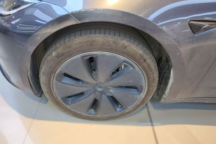 Used Tesla Model 3 2023 Rear-Wheel-Drive Version Left Front Wheel Hub