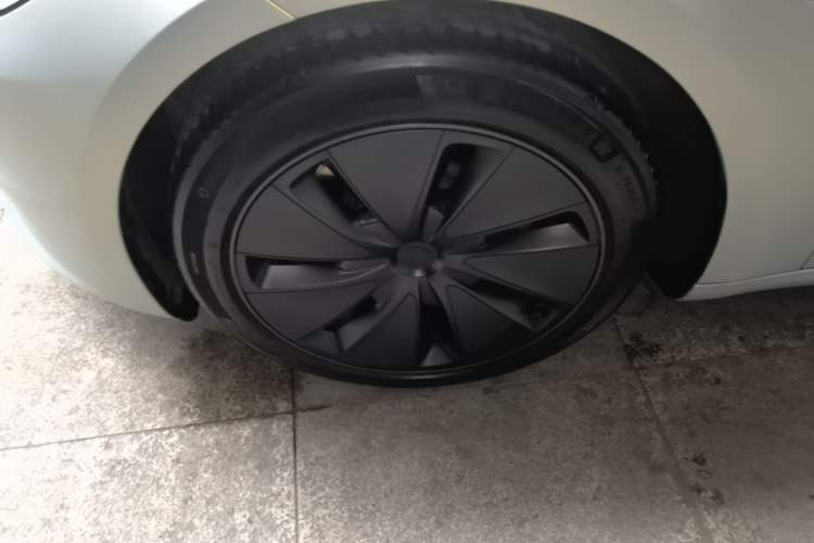 Used Tesla Model 3 2023 Rear-Wheel-Drive Version Left Front Wheel Hub