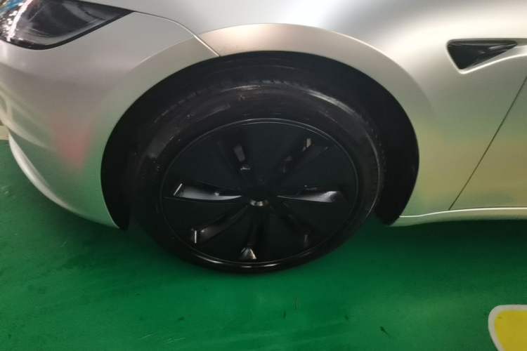 Used Tesla Model 3 2023 Rear-Wheel-Drive Version Left Front Wheel Hub