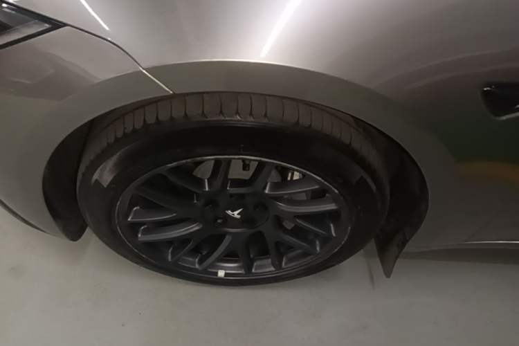 Used Tesla Model 3 2023 Rear-Wheel-Drive Version Left Front Wheel Hub
