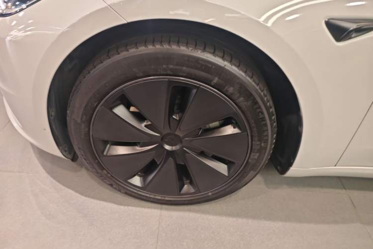 Used Tesla Model 3 2023 Rear-Wheel-Drive Version Left Front Wheel Hub