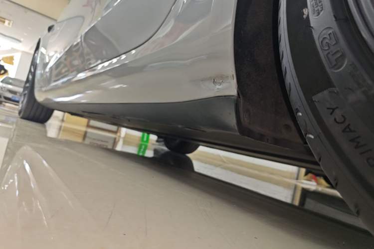 Used Tesla Model 3 2023 Rear-Wheel-Drive Version Left Side Sill