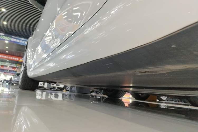 Used Tesla Model 3 2023 Rear-Wheel-Drive Version Left Side Sill