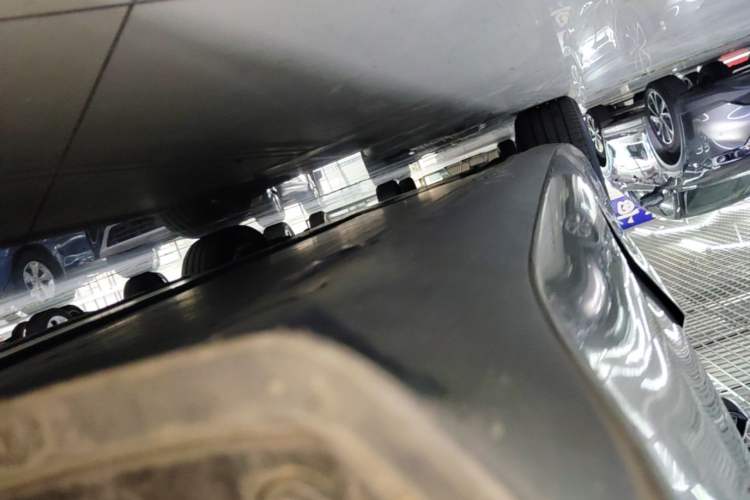 Used Tesla Model 3 2023 Long-Range All-Wheel-Drive Version Left Side Sill