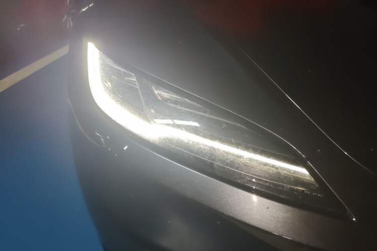 Used Tesla Model 3 2023 Rear-Wheel-Drive Version Right Front Headlight