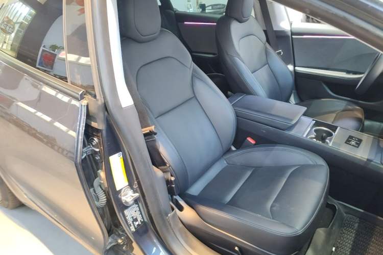 Used Tesla Model 3 2023 Rear-Wheel-Drive Version Right Front Seat