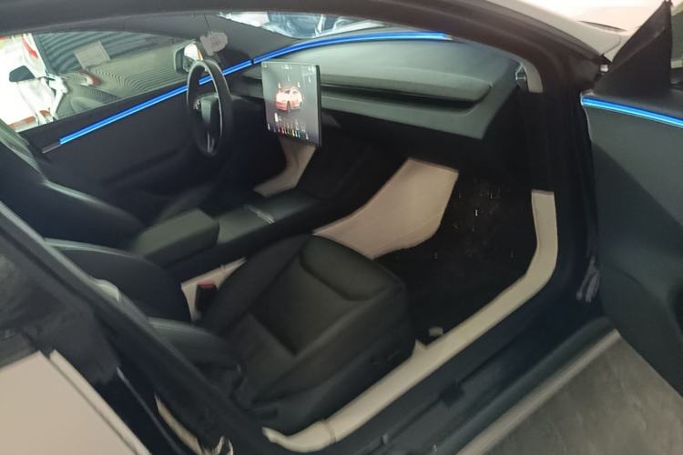 Used Tesla Model 3 2023 Rear-Wheel-Drive Version Right Front Seat