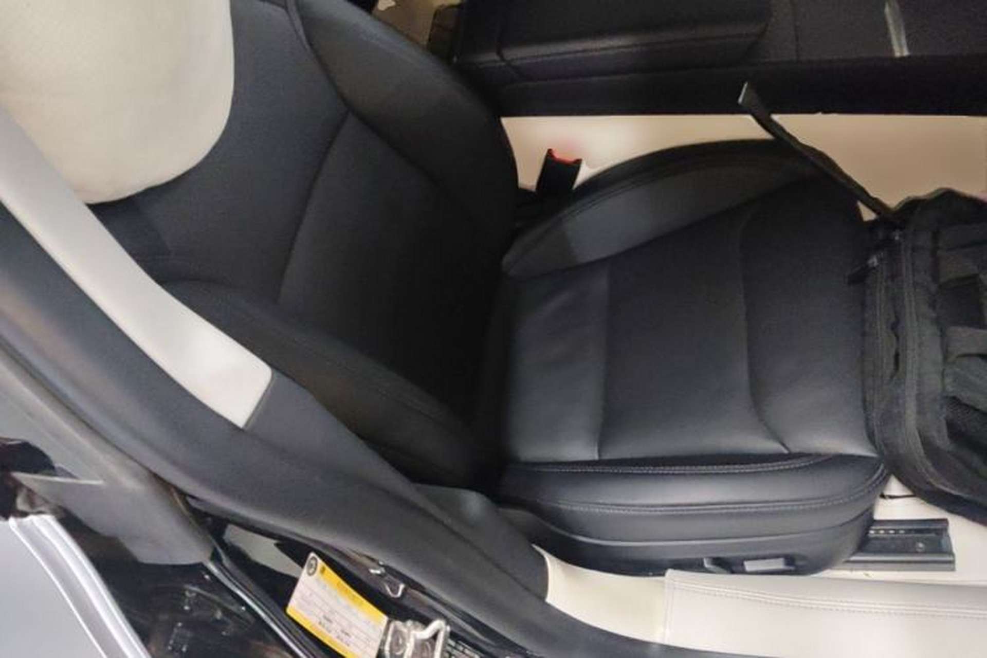 Used Tesla Model 3 2023 Long-Range All-Wheel-Drive Version Right Front Seat