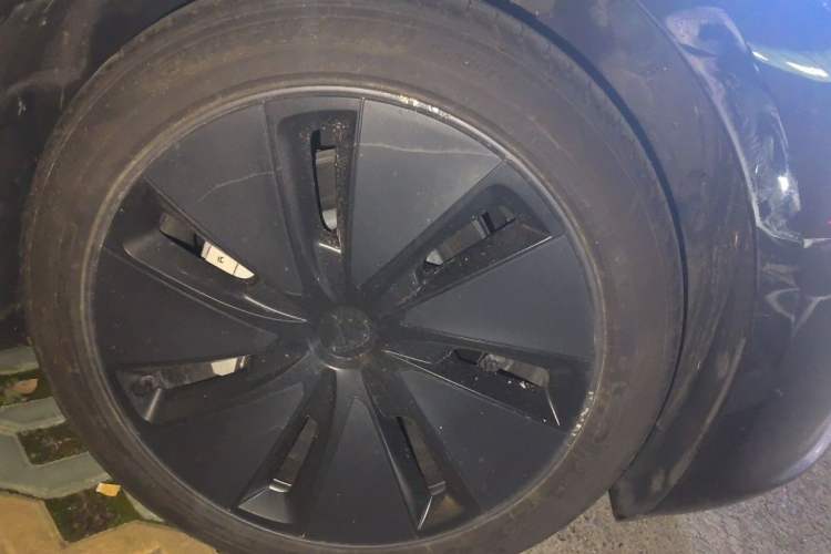 Used Tesla Model 3 2023 Rear-Wheel-Drive Version Right Front Wheel Hub