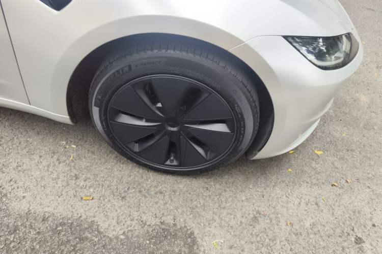 Used Tesla Model 3 2023 Rear-Wheel-Drive Version Right Front Wheel Hub