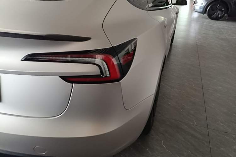 Used Tesla Model 3 2023 Rear-Wheel-Drive Version Right Rear Taillight