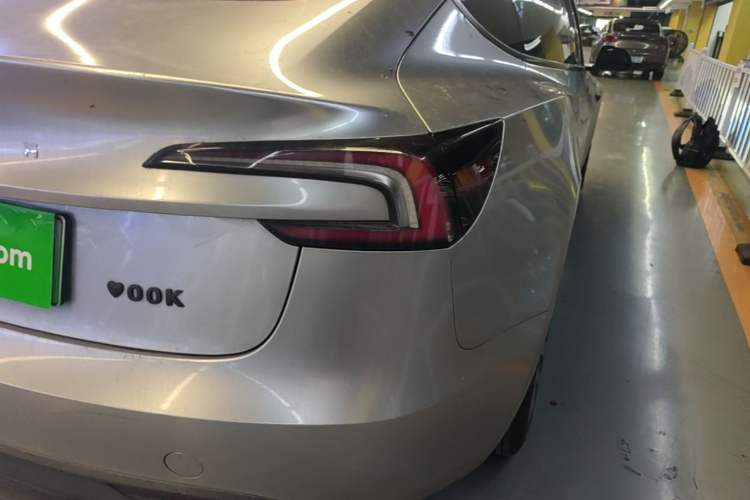 Used Tesla Model 3 2023 Rear-Wheel-Drive Version Right Rear Taillight