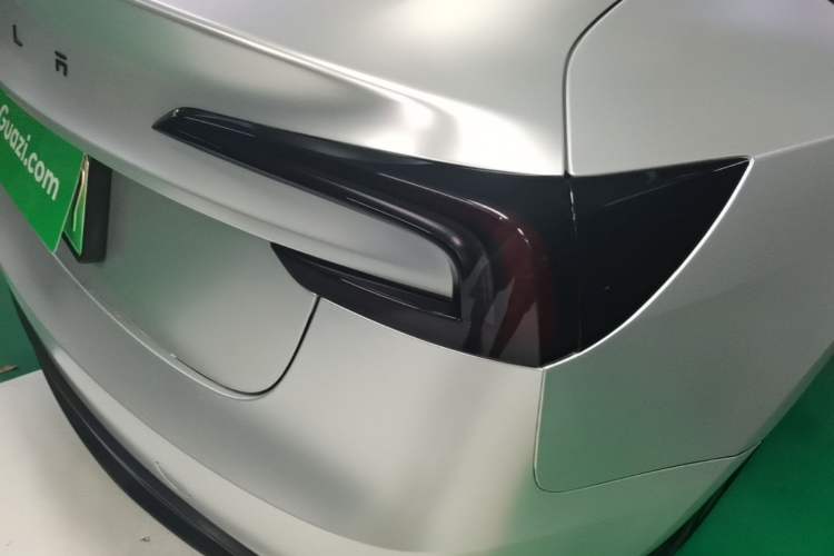 Used Tesla Model 3 2023 Rear-Wheel-Drive Version Right Rear Taillight