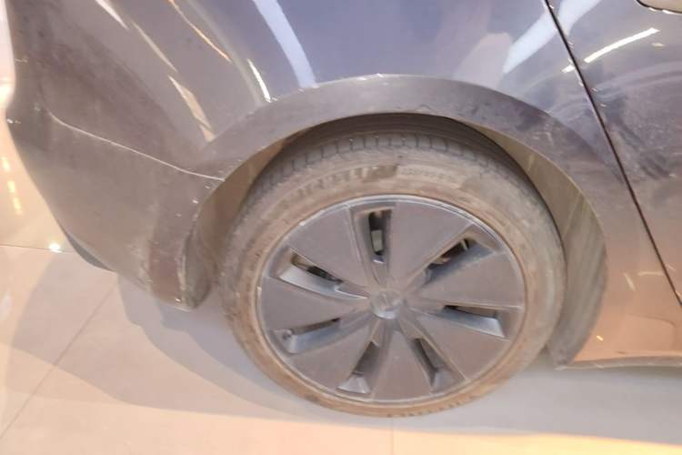 Used Tesla Model 3 2023 Rear-Wheel-Drive Version Right Rear Wheel Hub