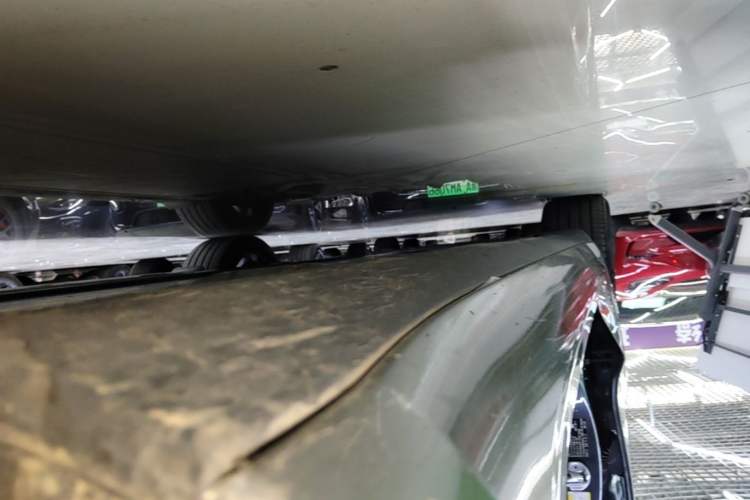 Used Tesla Model 3 2023 Long-Range All-Wheel-Drive Version Right Side Sill
