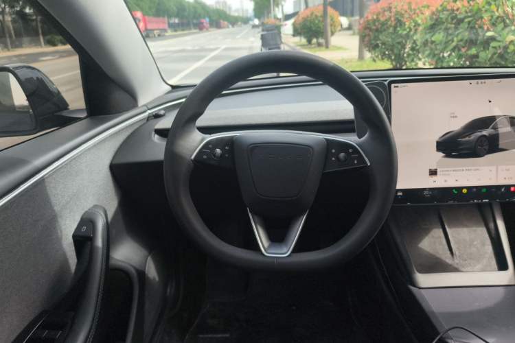 Used Tesla Model 3 2023 Rear-Wheel-Drive Version Steering Wheel