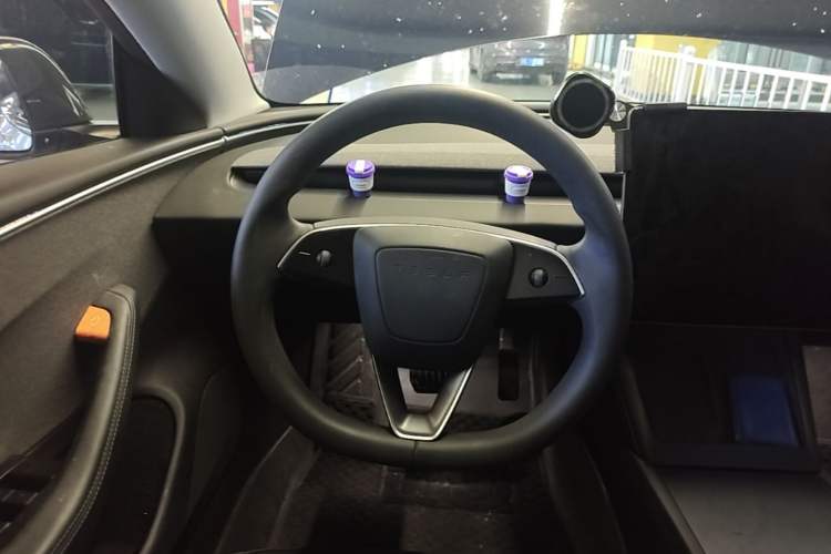 Used Tesla Model 3 2023 Rear-Wheel-Drive Version Steering Wheel