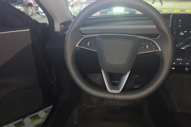 Used Tesla Model 3 2023 Rear-Wheel-Drive Version Steering Wheel