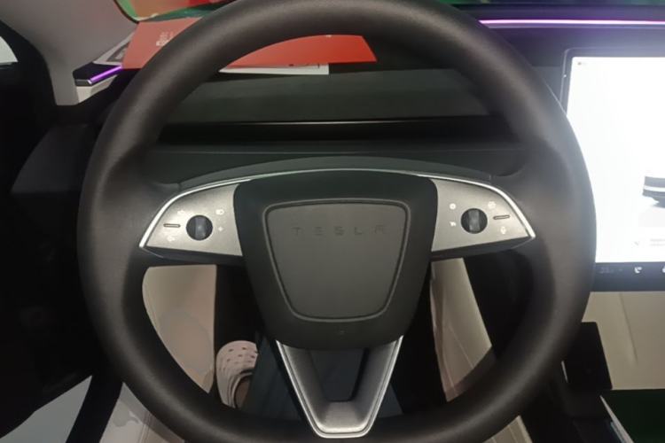 Used Tesla Model 3 2023 Rear-Wheel-Drive Version Steering Wheel