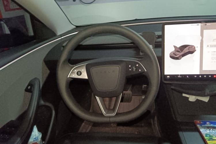Used Tesla Model 3 2023 Rear-Wheel-Drive Version Steering Wheel