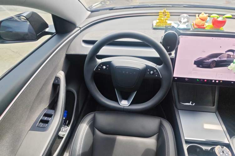 Used Tesla Model 3 2023 Rear-Wheel-Drive Version Steering Wheel