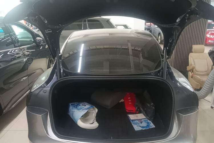 Used Tesla Model 3 2023 Rear-Wheel-Drive Version Trunk