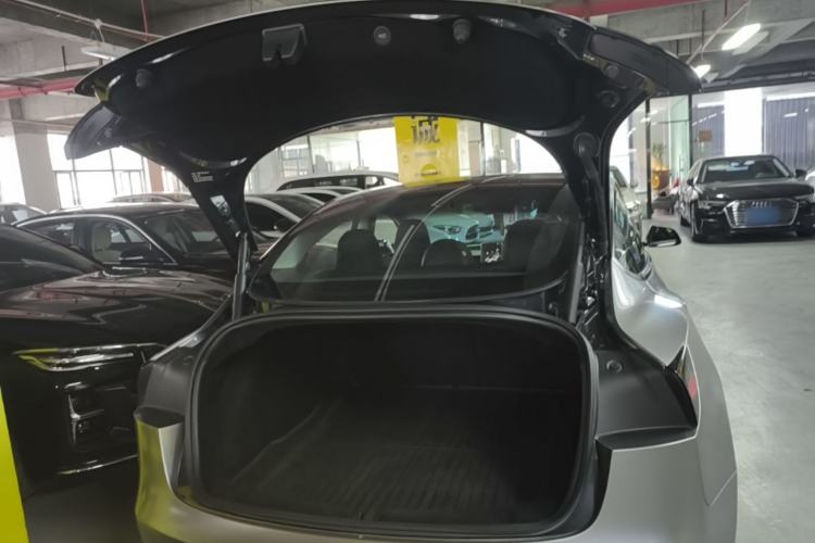 Used Tesla Model 3 2023 Rear-Wheel-Drive Version Trunk