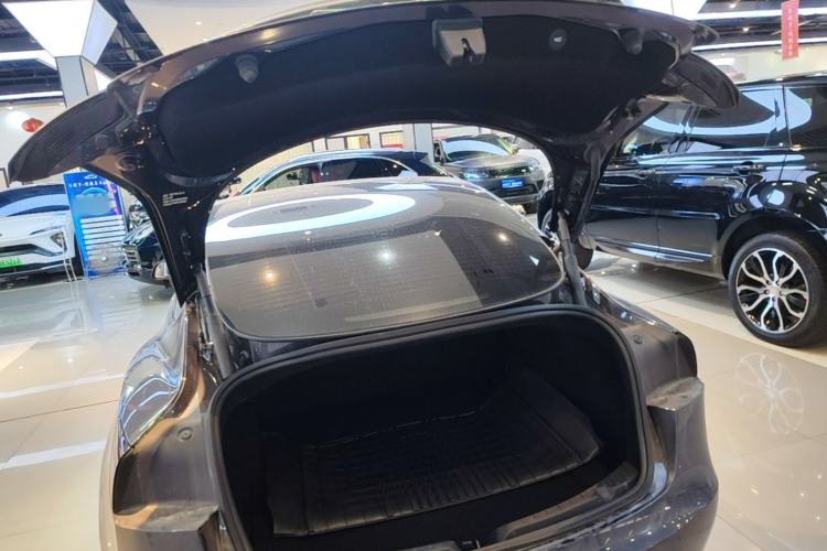 Used Tesla Model 3 2023 Rear-Wheel-Drive Version Trunk