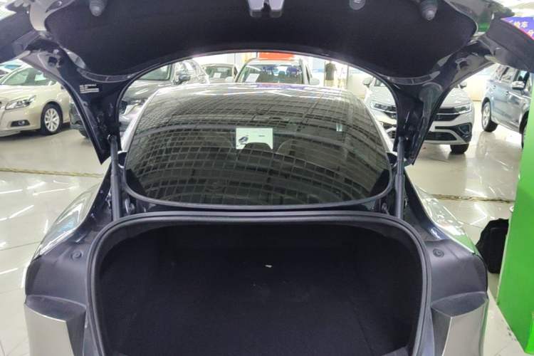 Used Tesla Model 3 2023 Long-Range All-Wheel-Drive Version Trunk