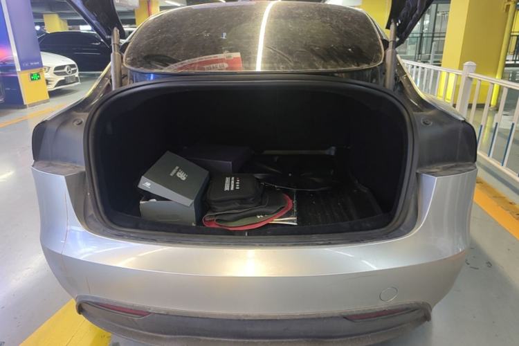 Used Tesla Model 3 2023 Rear-Wheel-Drive Version Trunk
