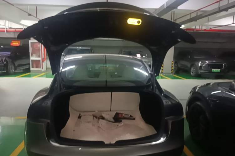 Used Tesla Model 3 2023 Rear-Wheel-Drive Version Trunk