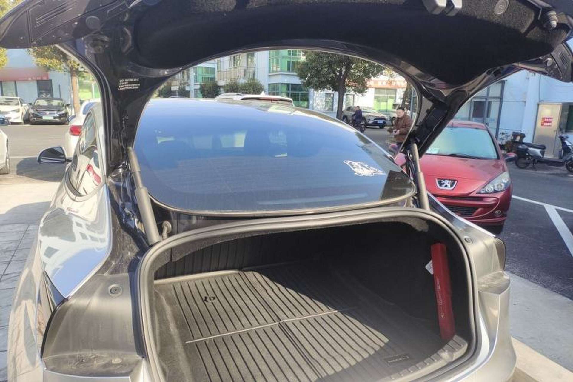 Used Tesla Model 3 2023 Rear-Wheel-Drive Version Trunk