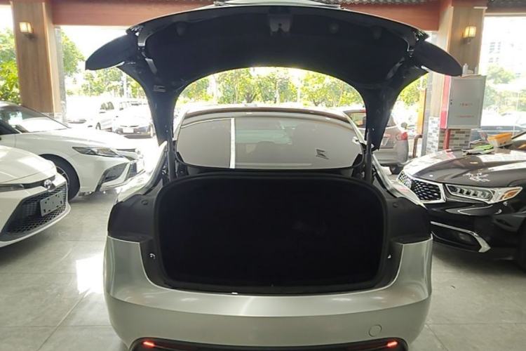 Used Tesla Model 3 2023 Rear-Wheel-Drive Version Trunk