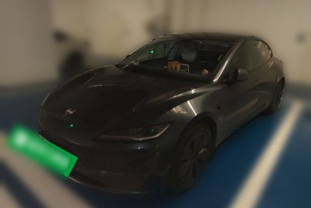 Used Tesla Model 3 2023 Long-Range All-Wheel-Drive Version