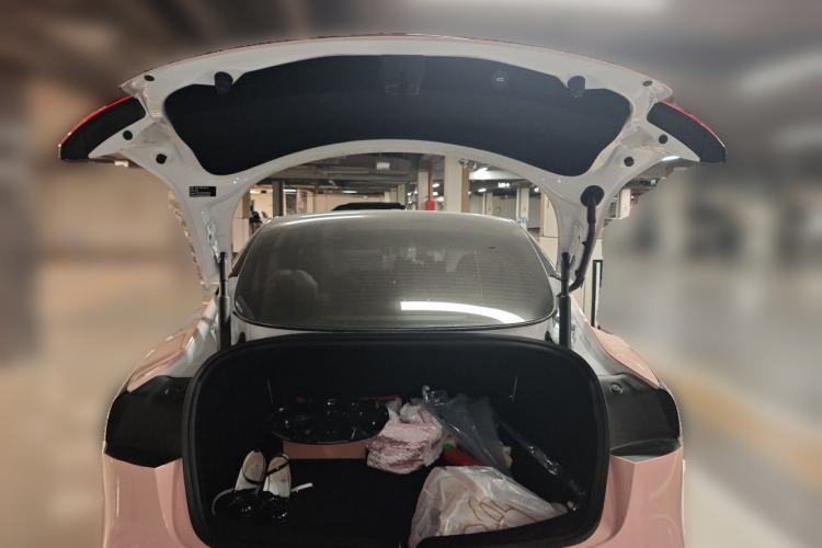 Used Tesla Model 3 2023 Rear-Wheel-Drive Version Trunk