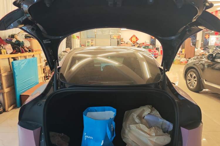 Used Tesla Model 3 2023 Rear-Wheel-Drive Version Trunk