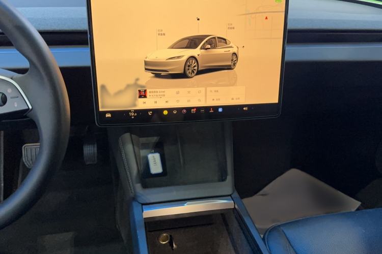 Used Tesla Model 3 2023 Long-Range All-Wheel-Drive Version Audio And AC Panel