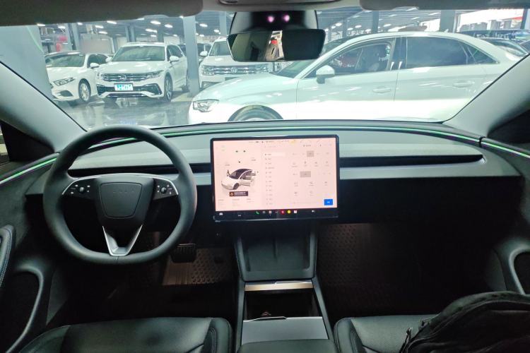 Used Tesla Model 3 2023 Long-Range All-Wheel-Drive Version Center Console