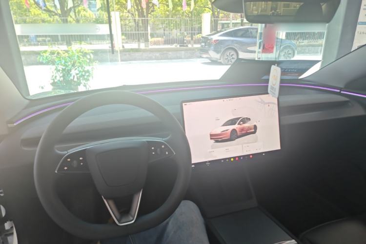 Used Tesla Model 3 2023 Rear-Wheel-Drive Version Center Console
