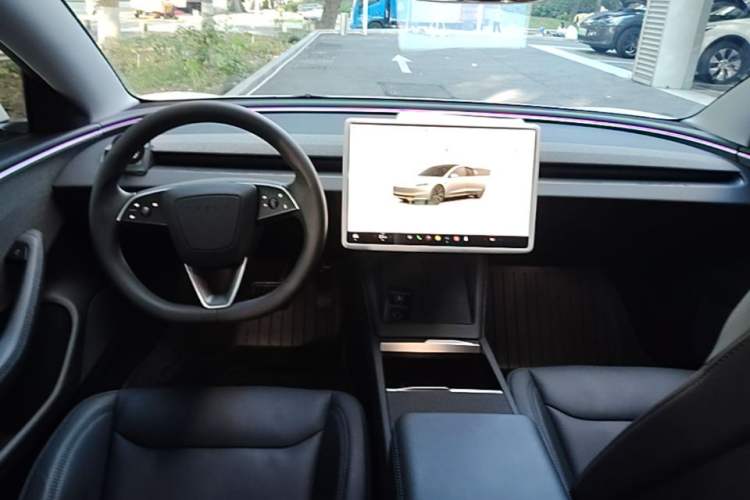 Used Tesla Model 3 2023 Rear-Wheel-Drive Version Center Console