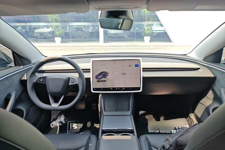 Used Tesla Model 3 2023 Long-Range All-Wheel-Drive Version Center Console