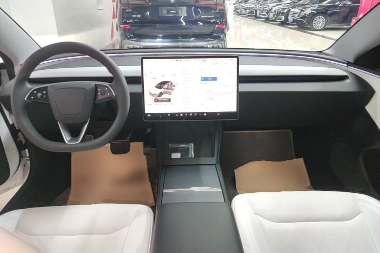 Used Tesla Model 3 2023 Long-Range All-Wheel-Drive Version Center Console