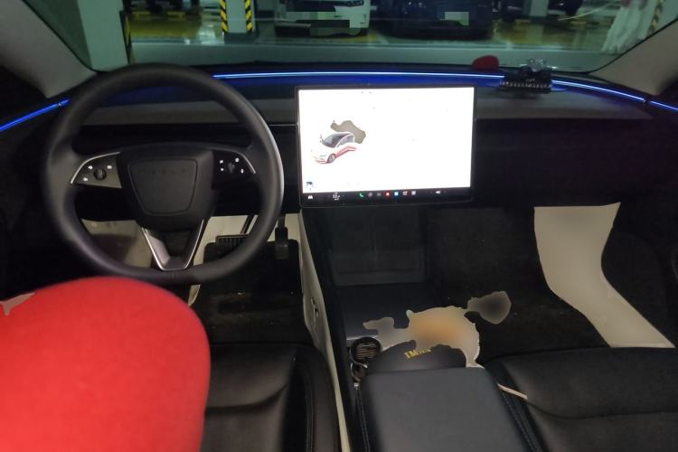 Used Tesla Model 3 2023 Long-Range All-Wheel-Drive Version Center Console